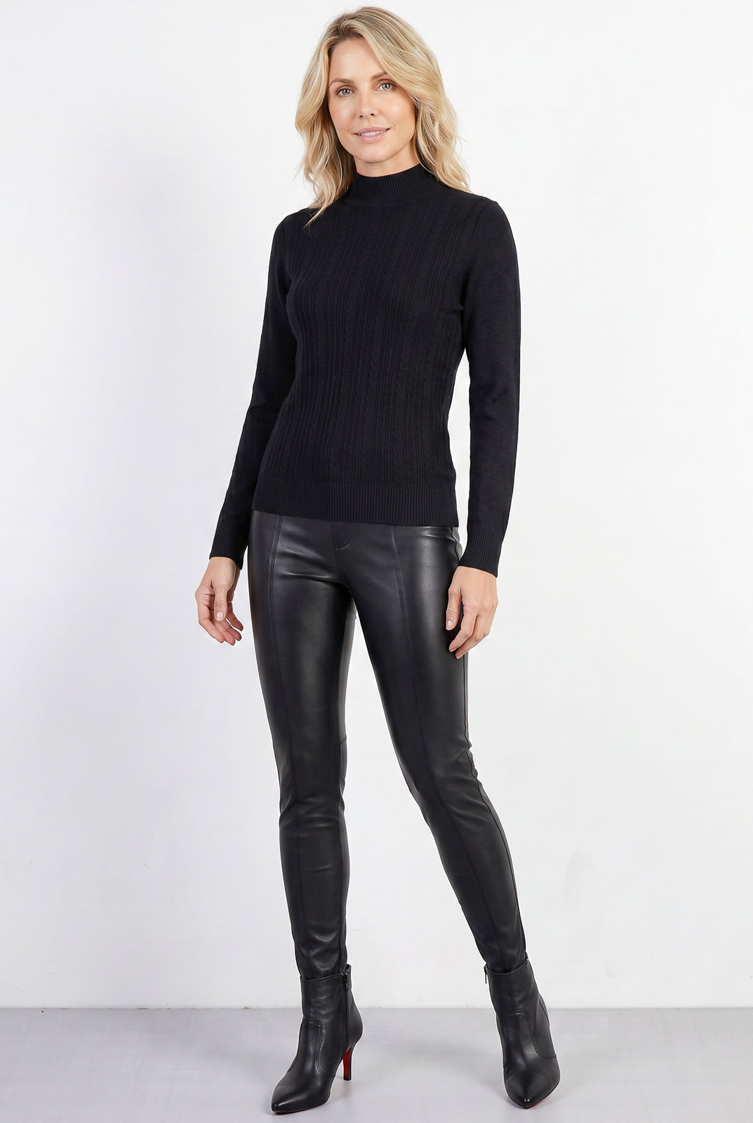 Blusa de malha feminina gola alta trançada 61262