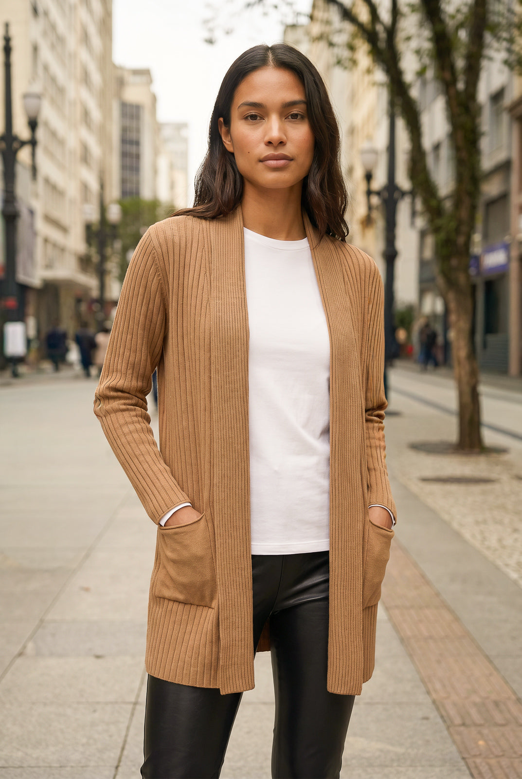 Cardigan  feminino longo de malha com bolsos 61283