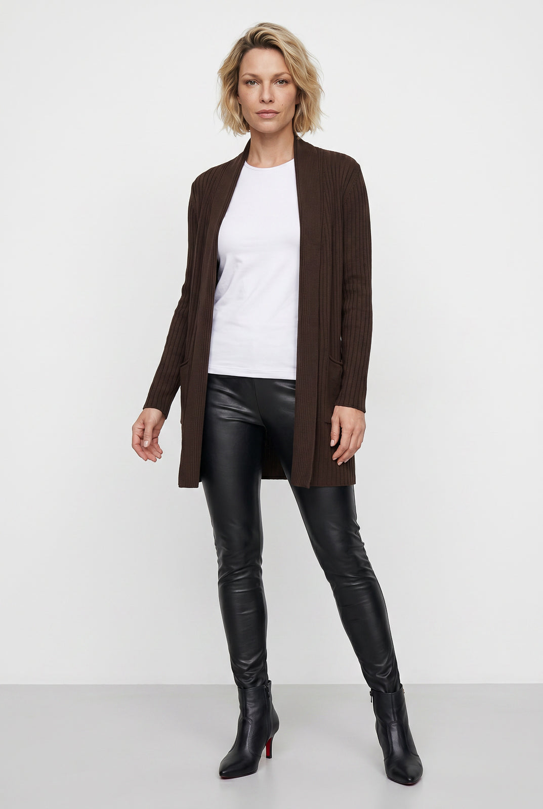 Cardigan  feminino longo de malha com bolsos 61283