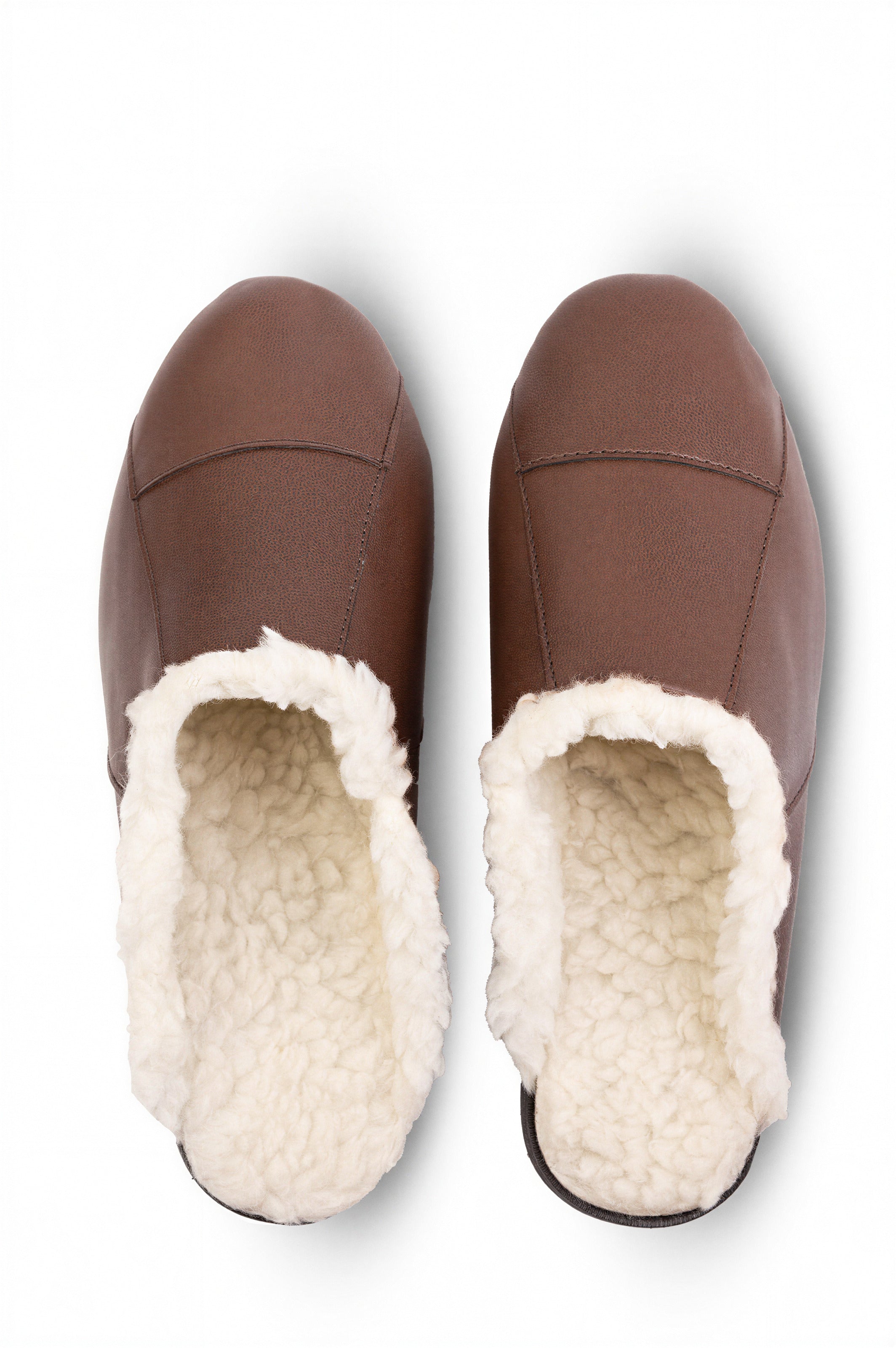 Chinelo pantufa em couro unissex forrada com pelo 6101
