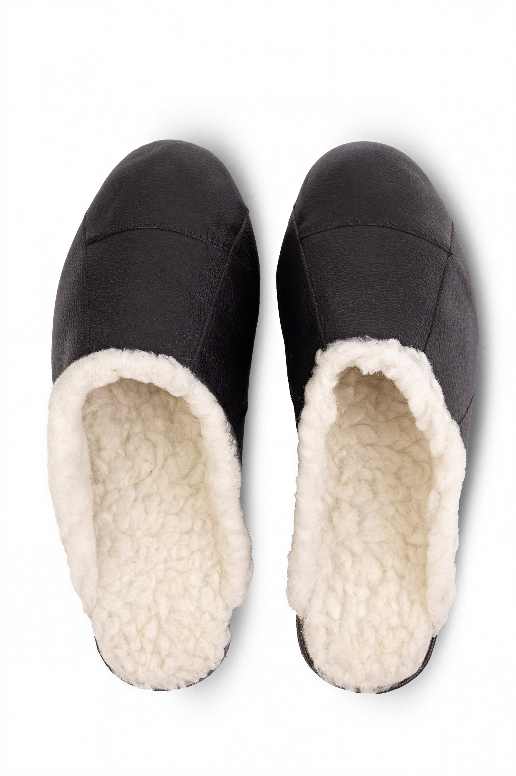 Chinelo pantufa em couro unissex forrada com pelo 6101