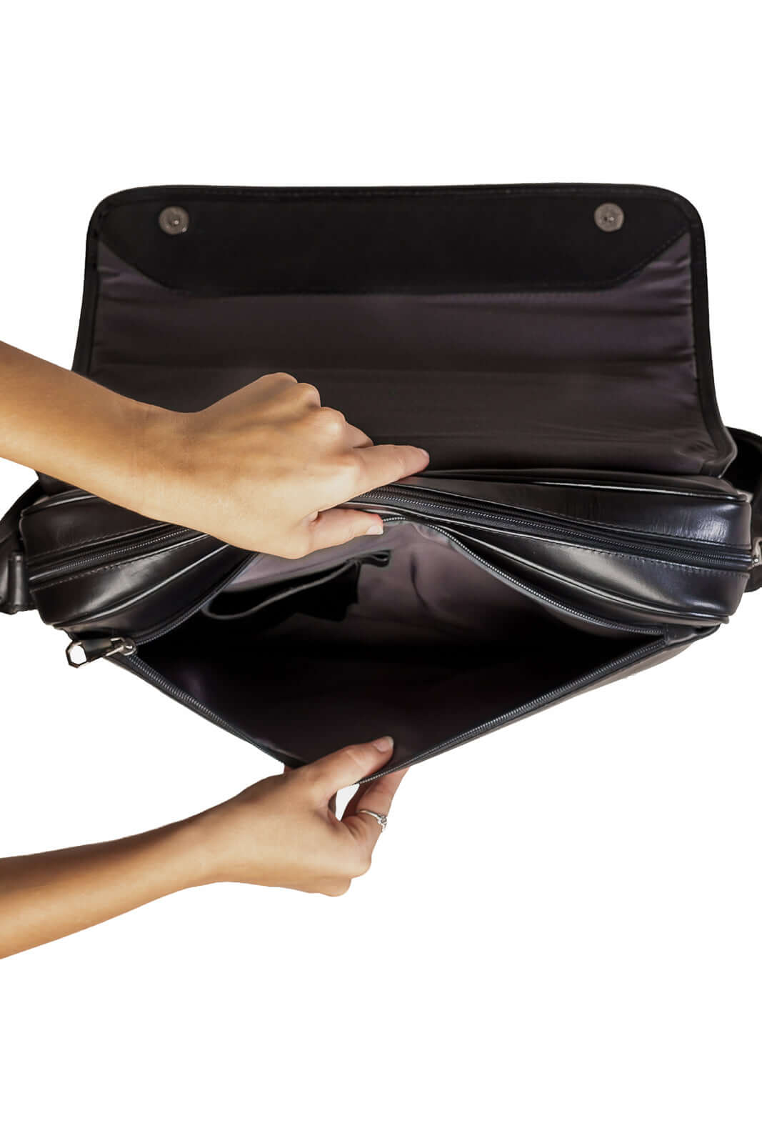 Pasta carteiro para notebook em couro italiano Cassio - Enluaze