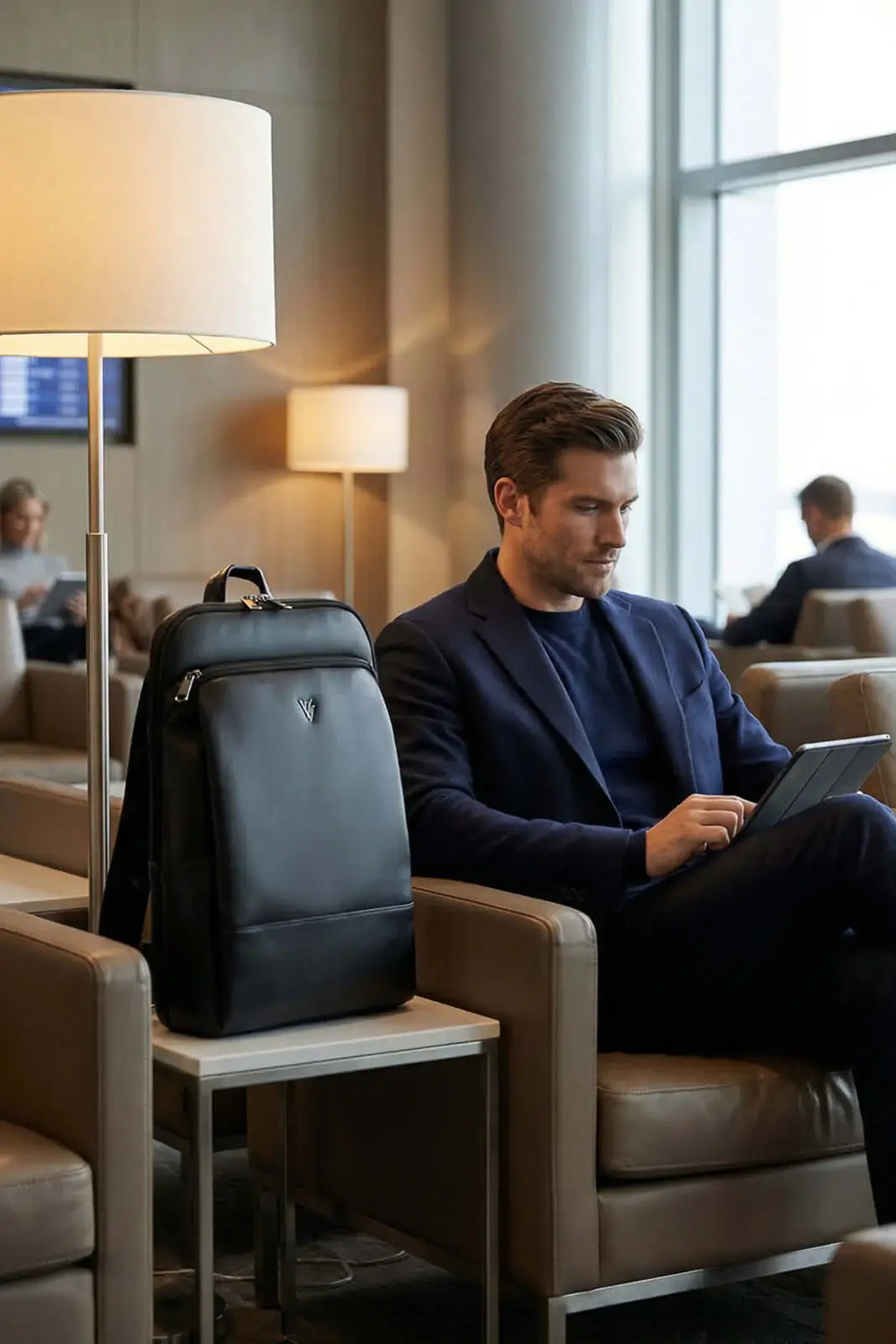 Mochila masculina slim para notebook couro italiano Otávio - Enluaze