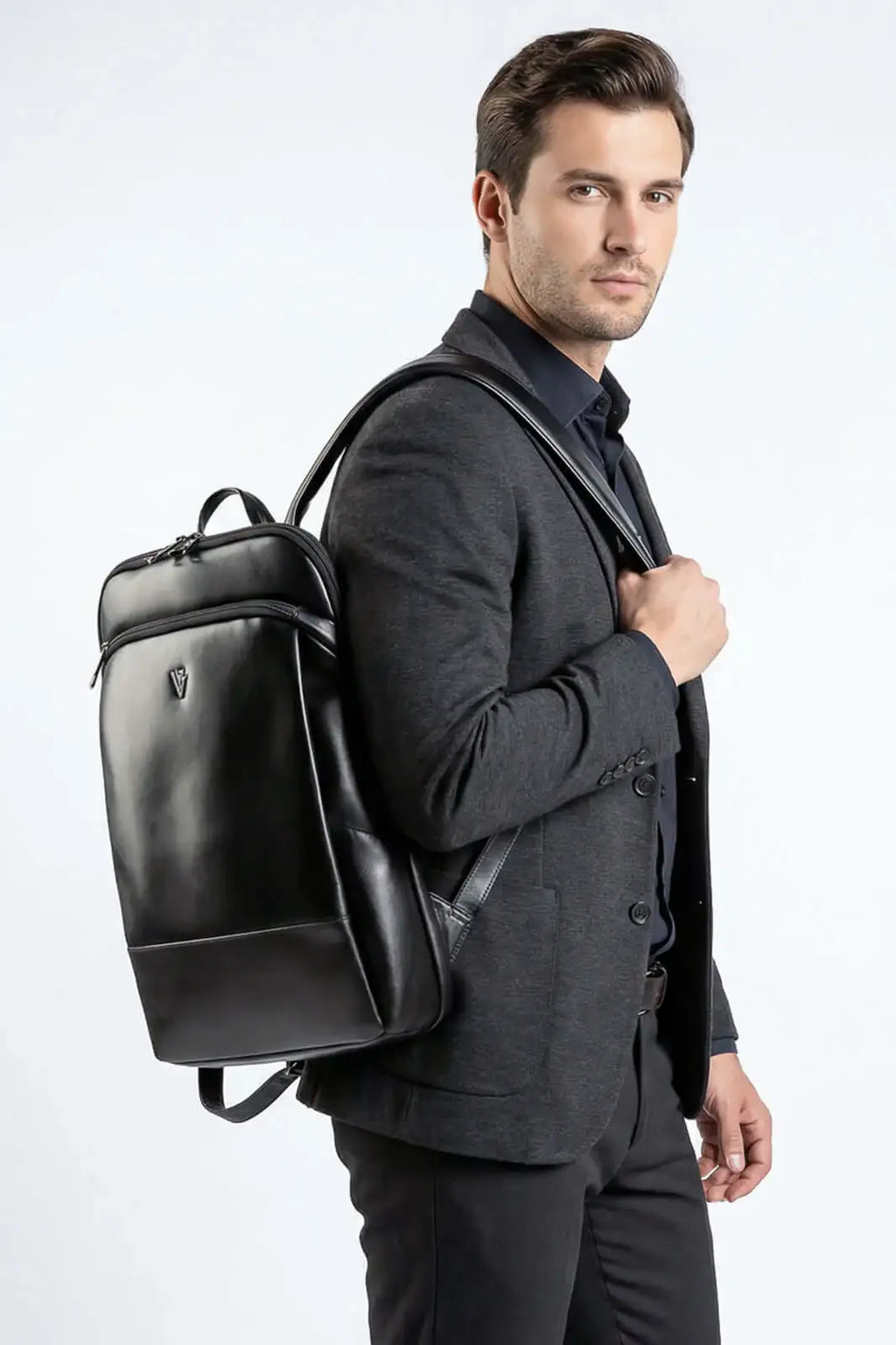Mochila masculina slim para notebook couro italiano Otávio - Enluaze