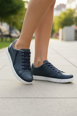 Tênis feminino em couro com elástico e zíper 0203