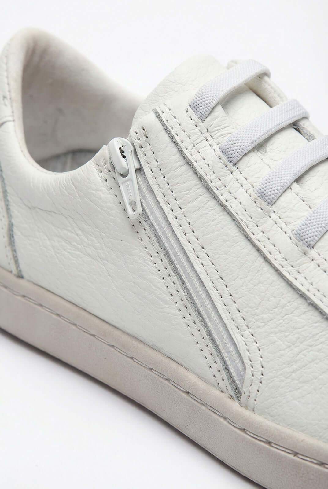 Tênis feminino em couro com elástico e zíper 0203 - Enluaze