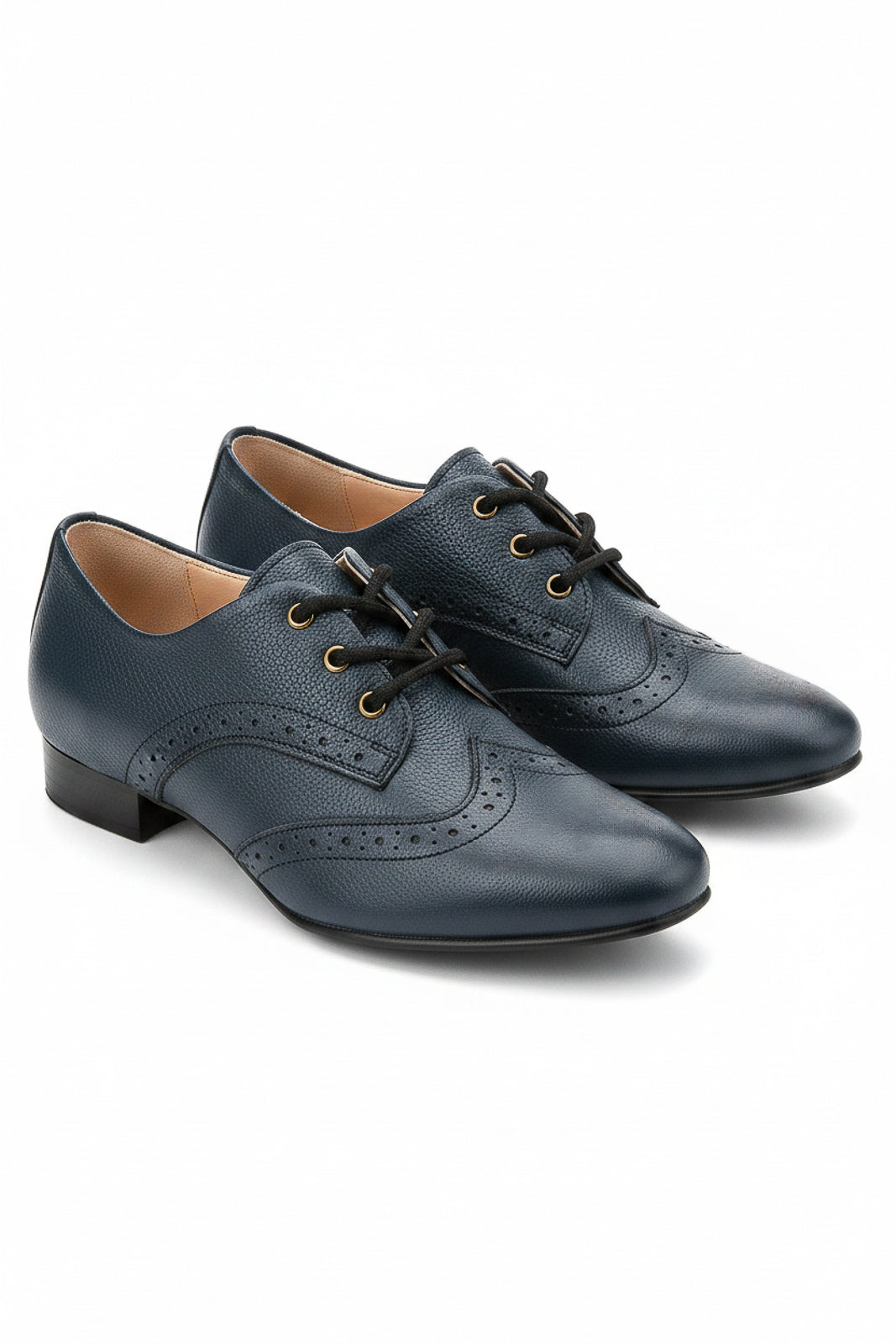 Sapato feminino Oxford em couro detalhes 0211