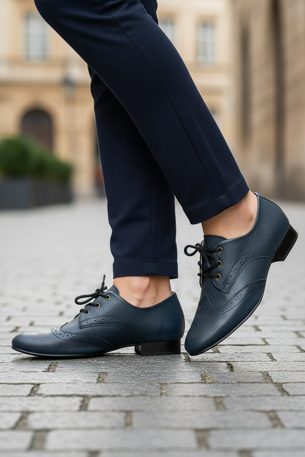Sapato feminino Oxford em couro detalhes 0211