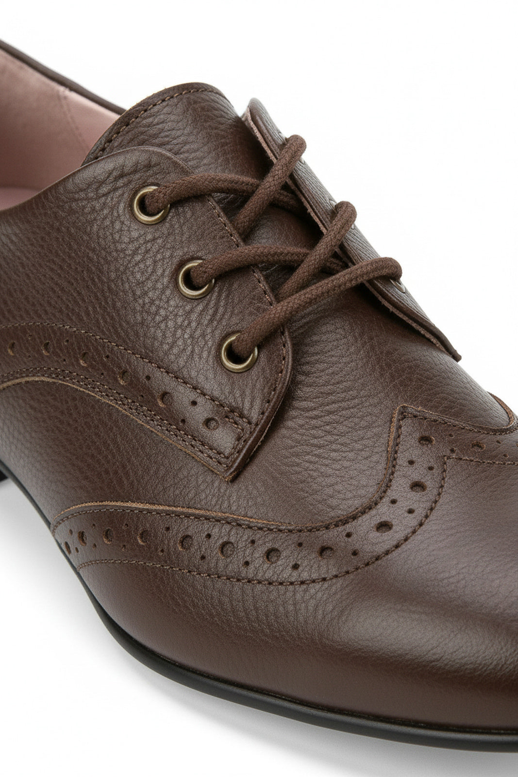 Sapato feminino Oxford em couro detalhes 0211