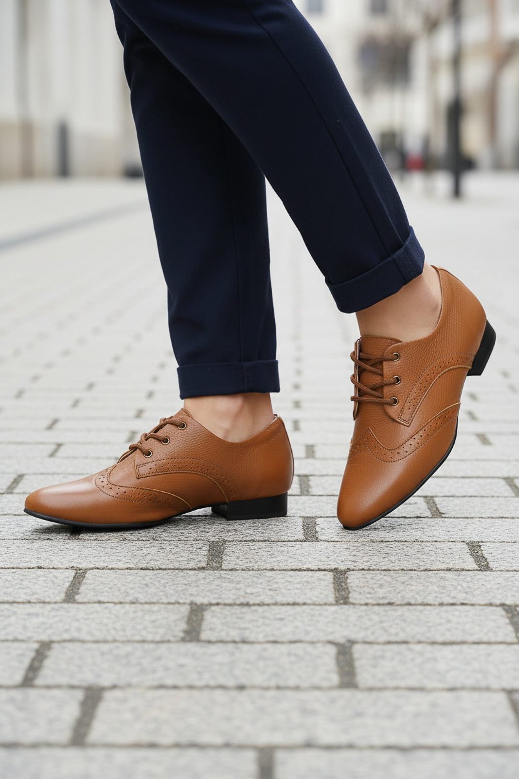 Sapato feminino Oxford em couro detalhes 0211