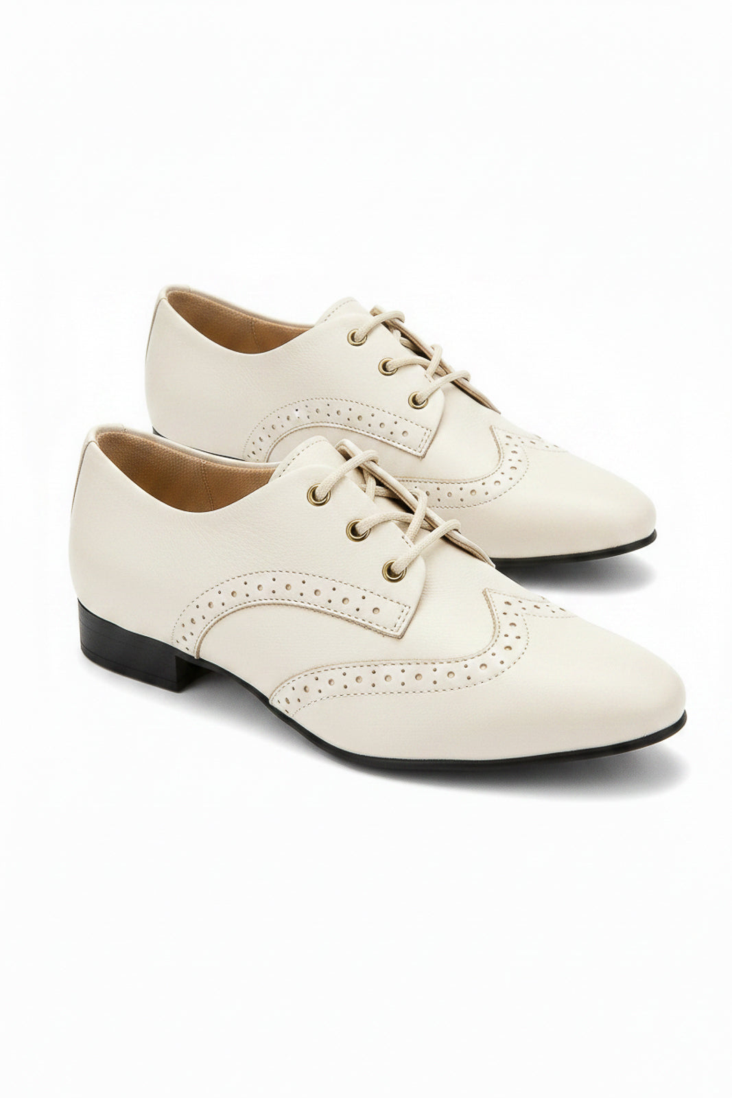 Sapato feminino Oxford em couro detalhes 0211