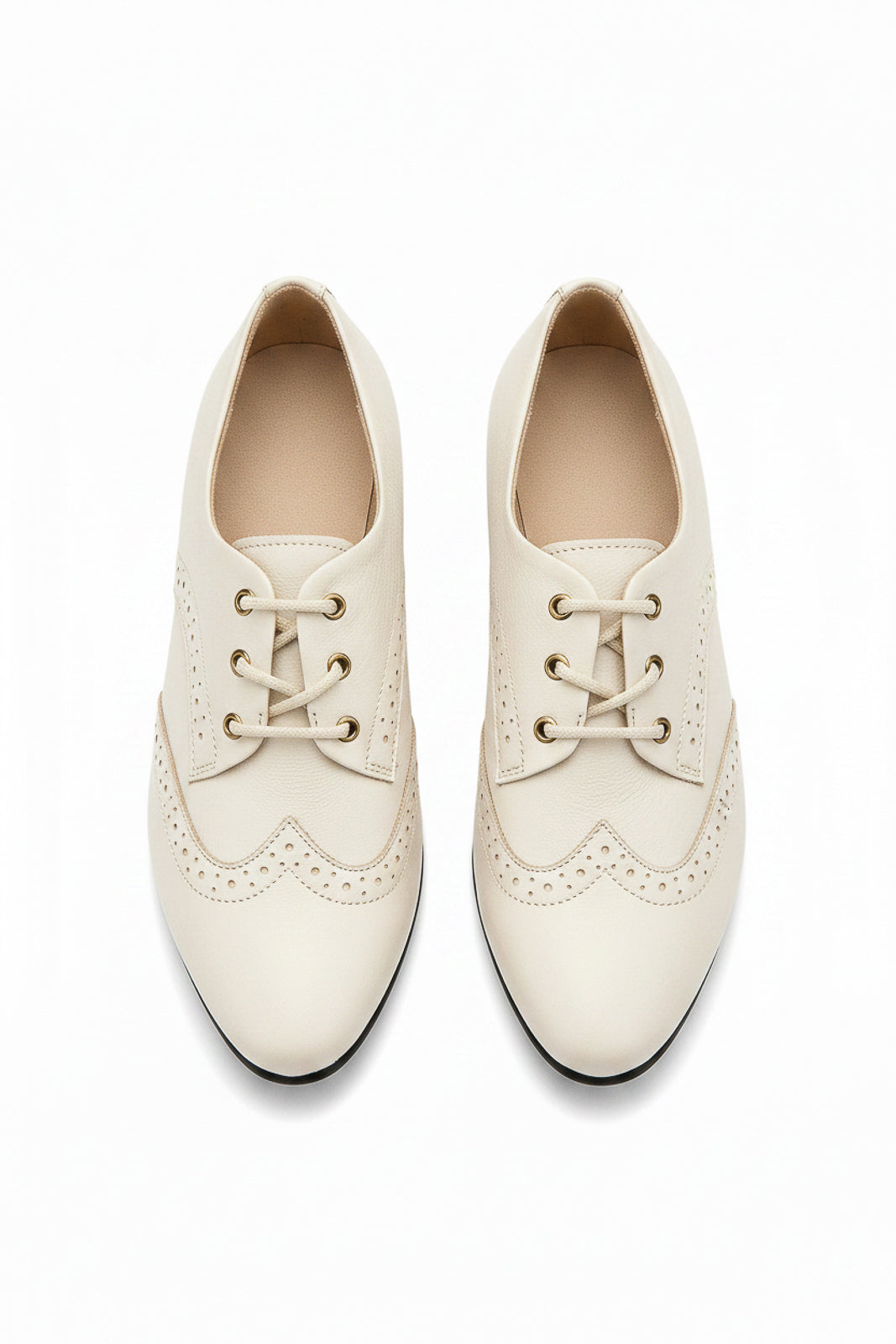 Sapato feminino Oxford em couro detalhes 0211