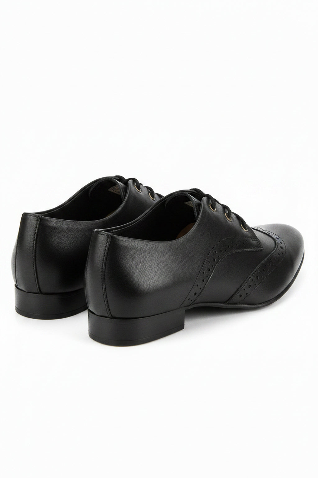 Sapato feminino Oxford em couro detalhes 0211