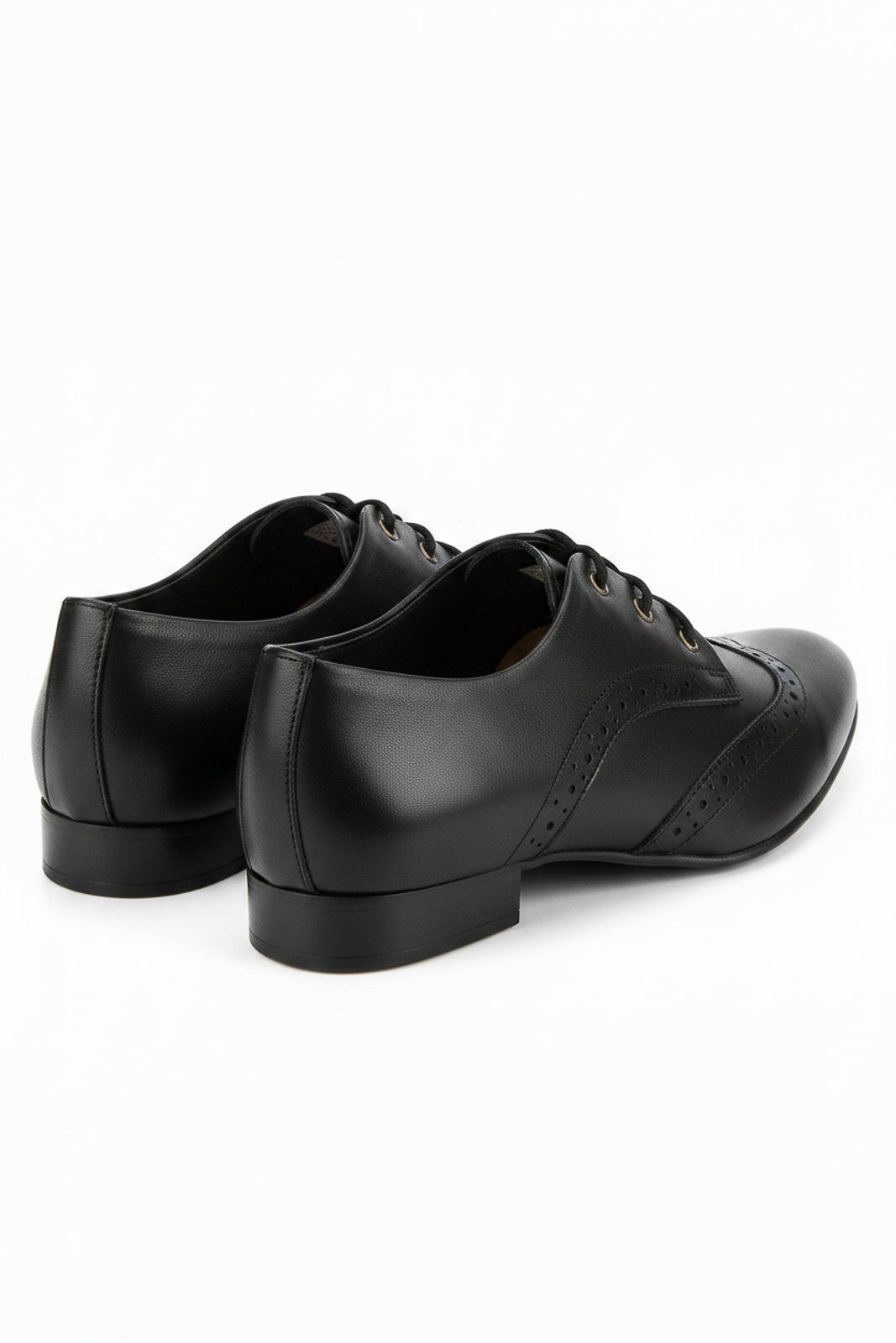 Sapato feminino Oxford em couro detalhes 0211