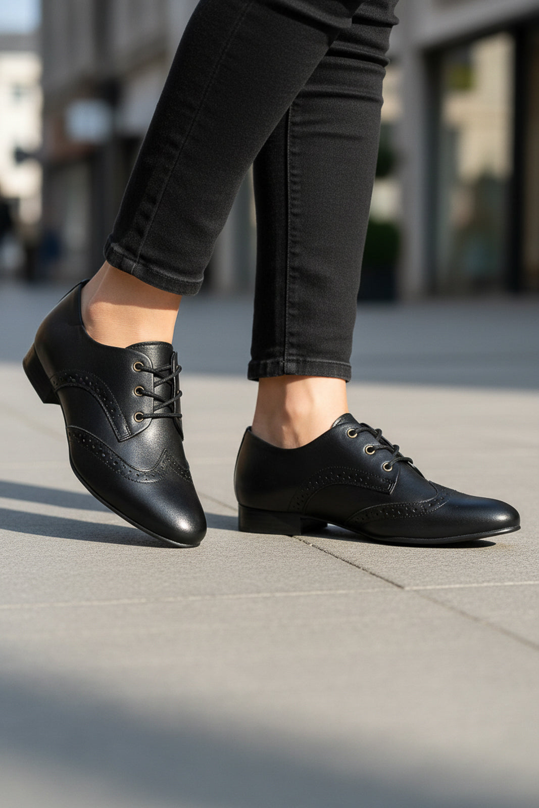 Sapato feminino Oxford em couro detalhes 0211
