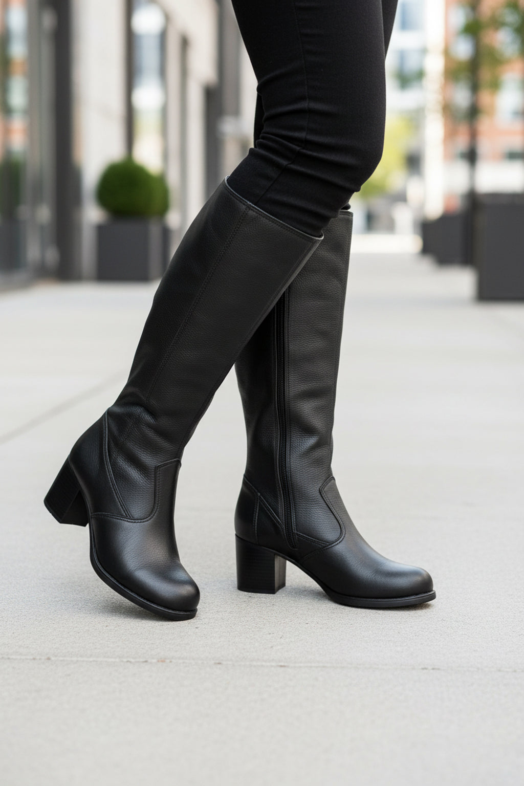 Bota em couro feminina cano longo salto médio 0280