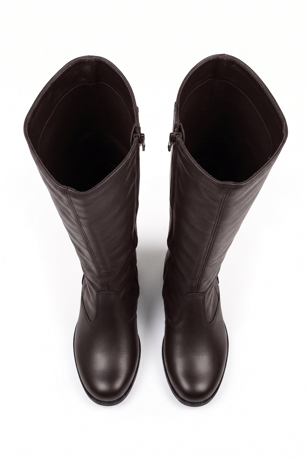 Bota feminina cano longo em couro salto baixo 0291