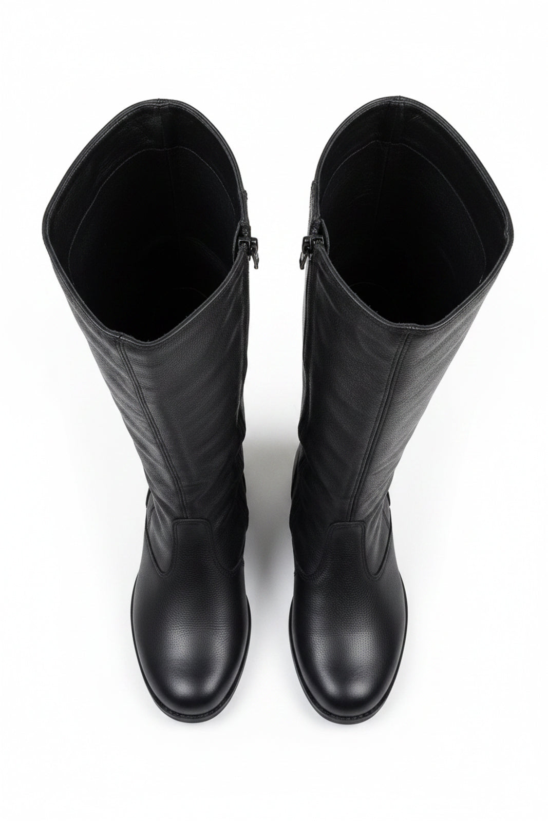 Bota feminina cano longo em couro salto baixo 0291