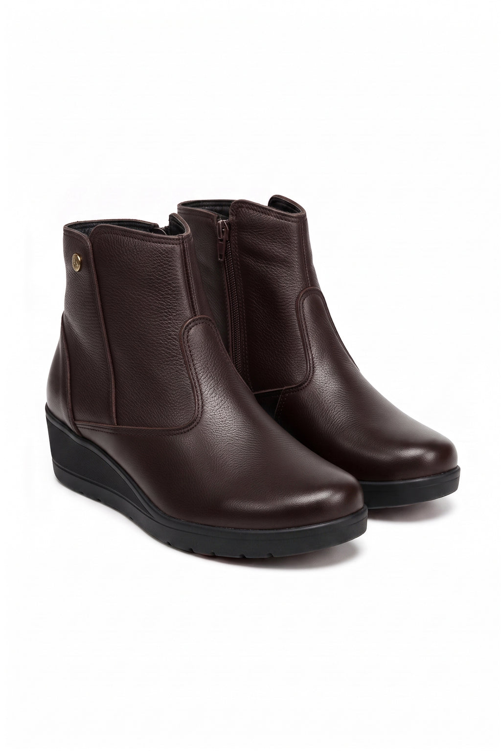 Bota de couro feminina cano curto salto anabela confort 0321