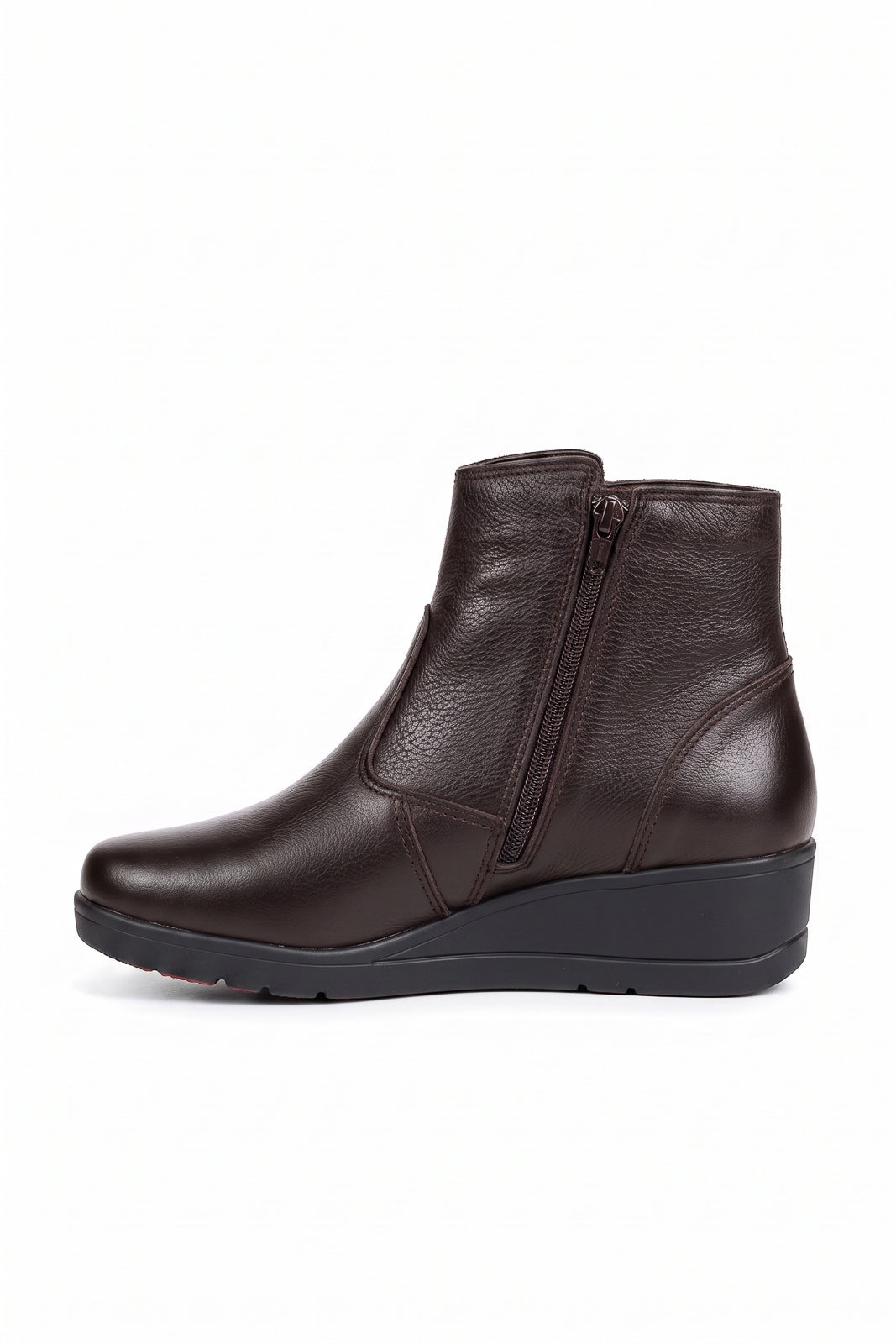 Bota de couro feminina cano curto salto anabela confort 0321