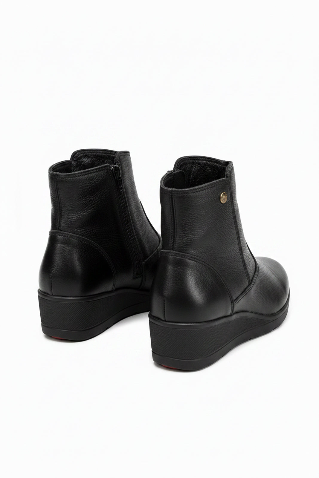 Bota de couro feminina cano curto salto anabela confort 0321