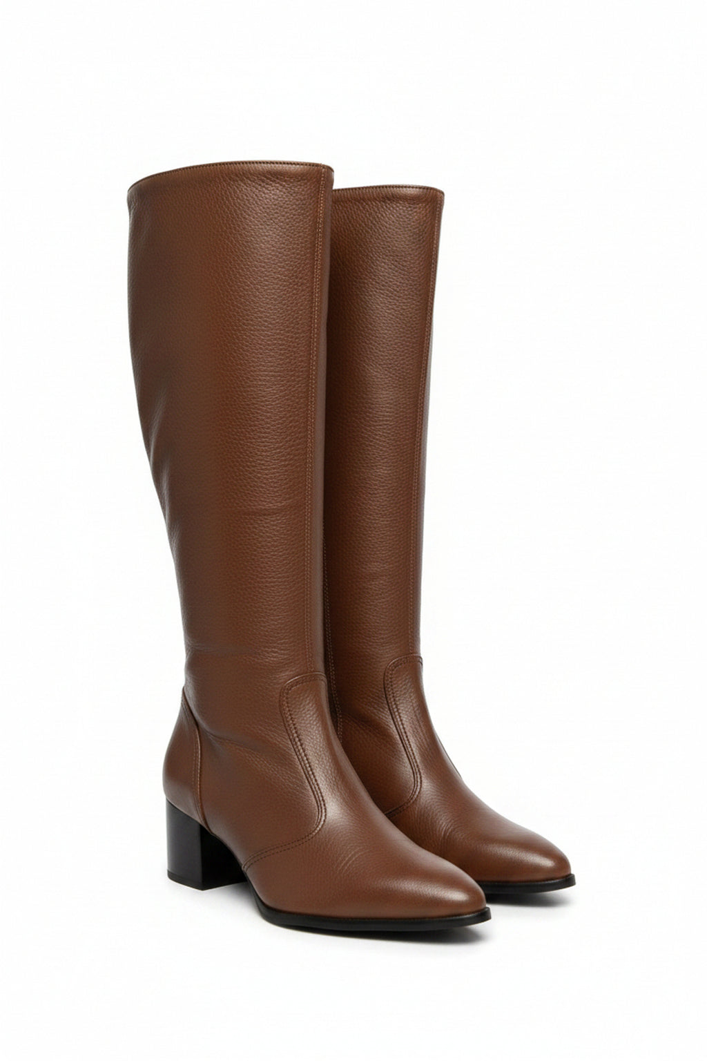 Bota em couro feminina cano longo com salto  025