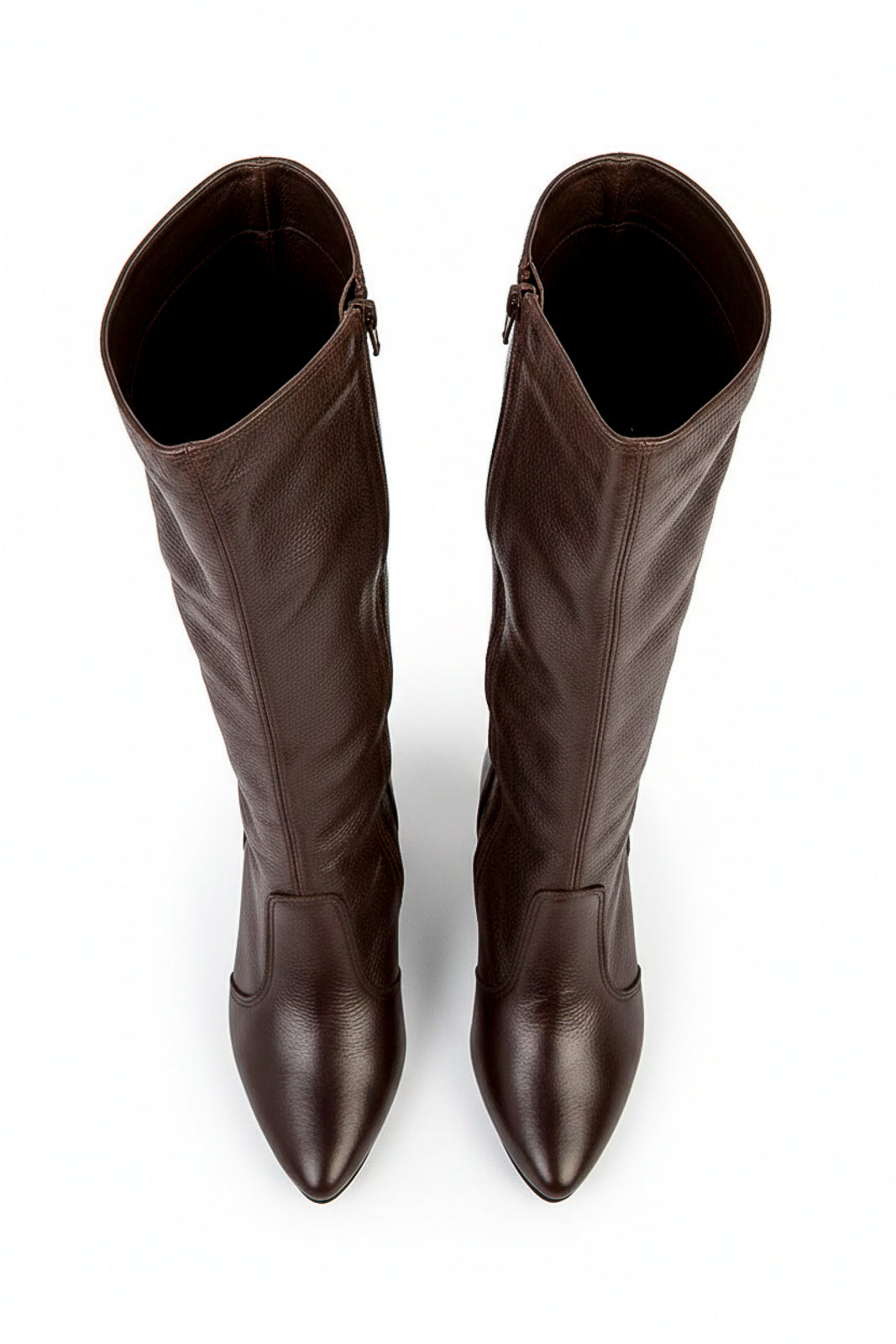 Bota cano longo em couro com salto 6585