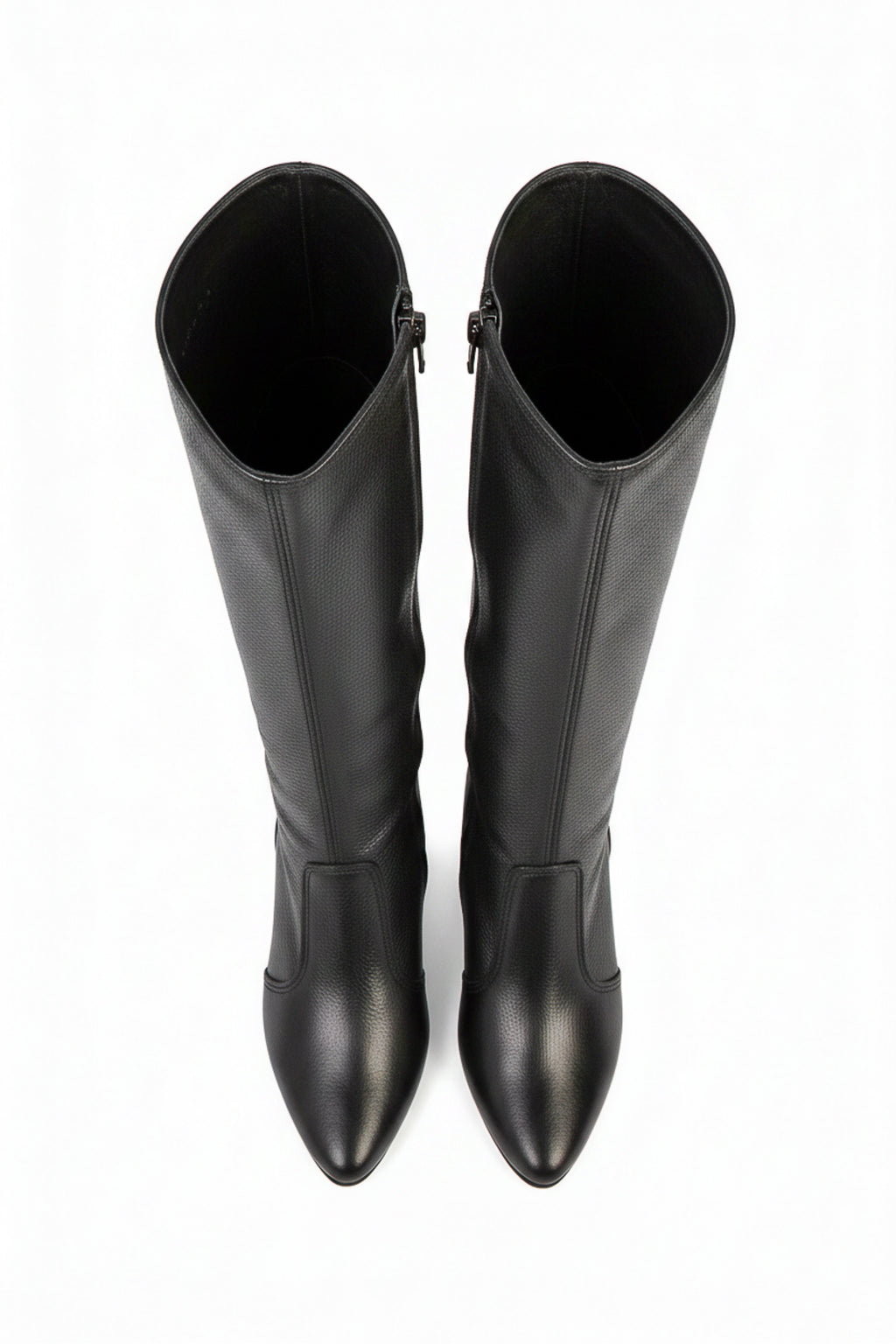 Bota cano longo em couro com salto 6585