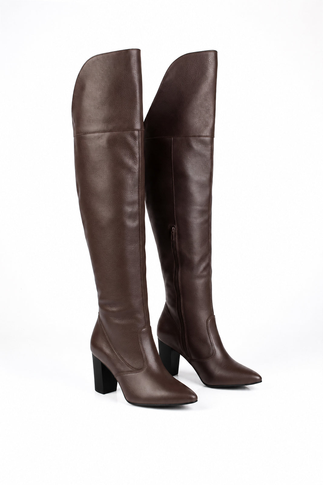 Bota feminina de couro over cano longo com salto 6586