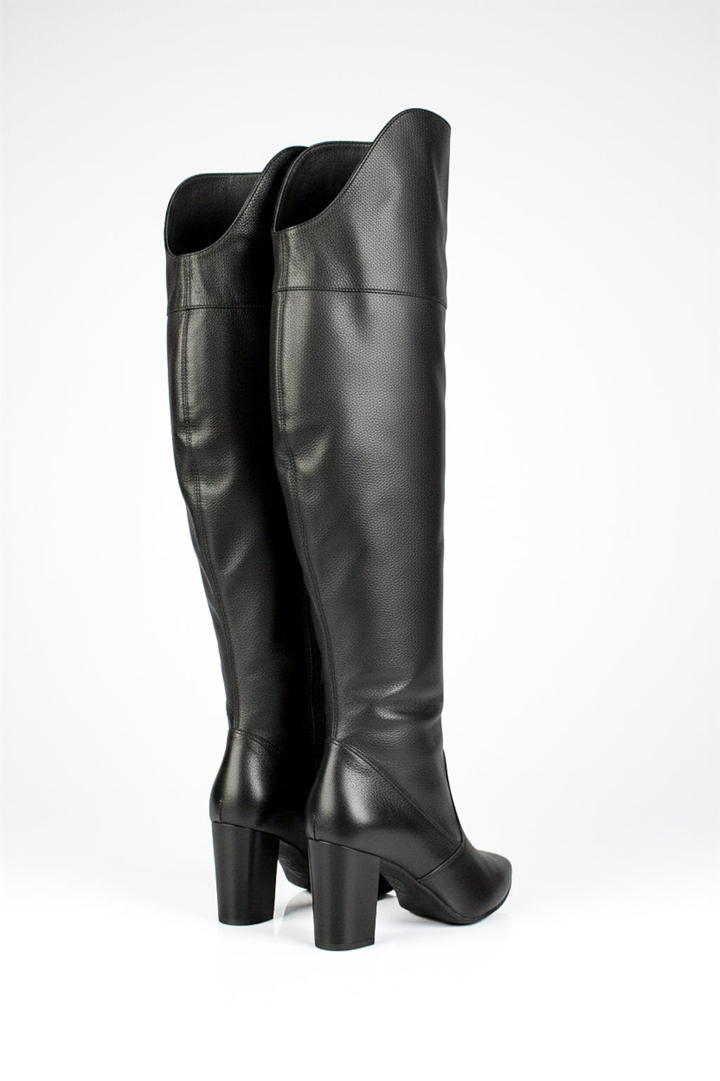 Bota feminina de couro over cano longo com  pelo e salto 6586P