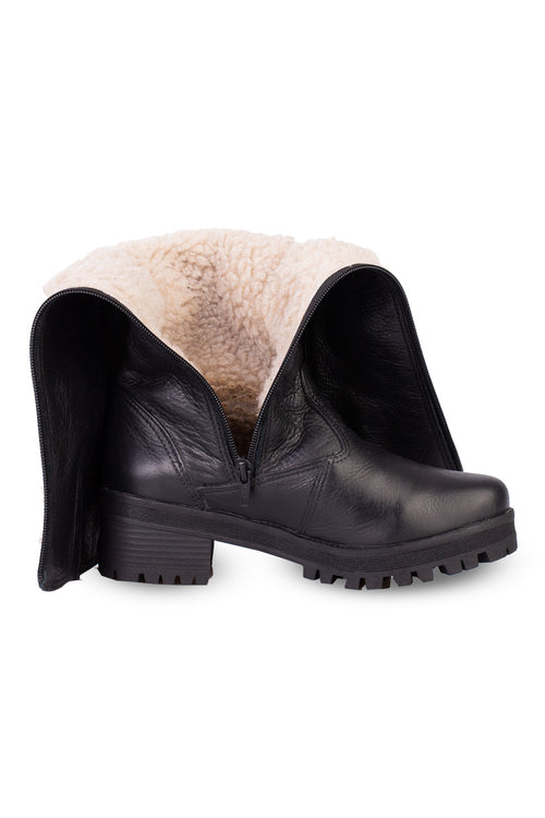 Bota tratorada de couro forrada com pelo 7500