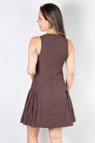 Vestido curto godê regata com pregas 51054