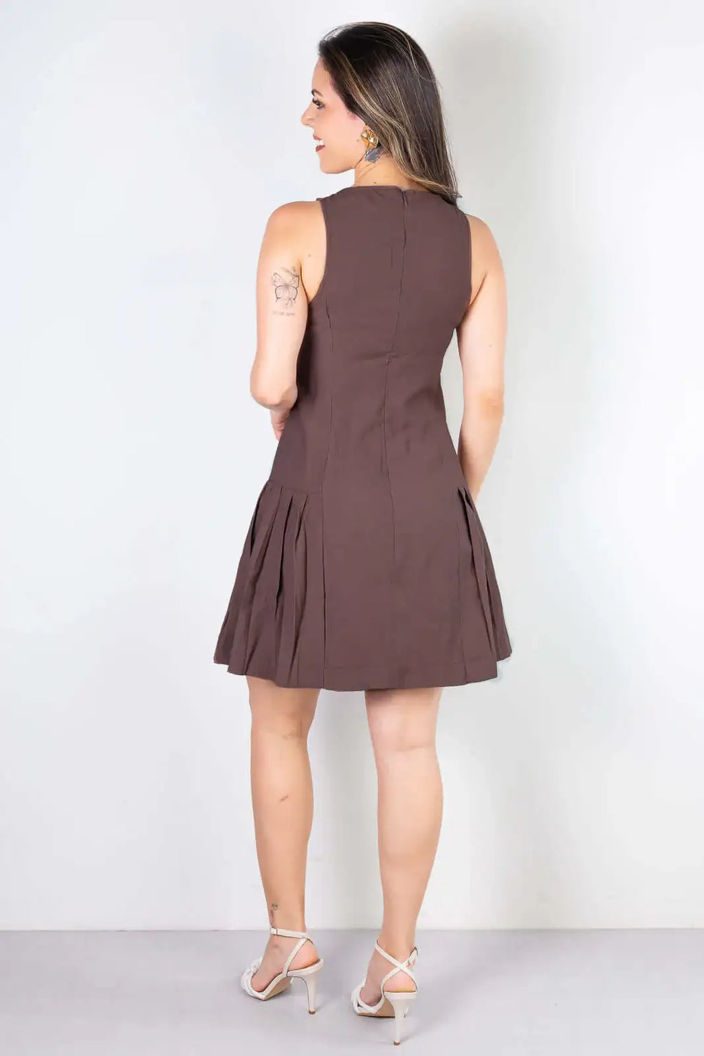 Vestido curto godê regata com pregas 51054 - Enluaze