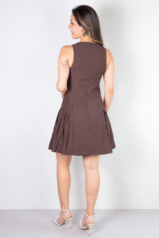 Vestido curto godê regata com pregas 51054