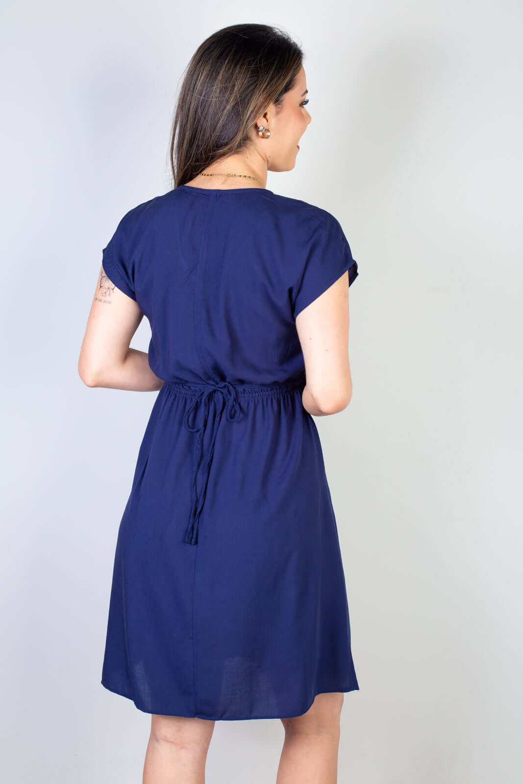 Vestido curto feminino com elástico 51156 - Enluaze