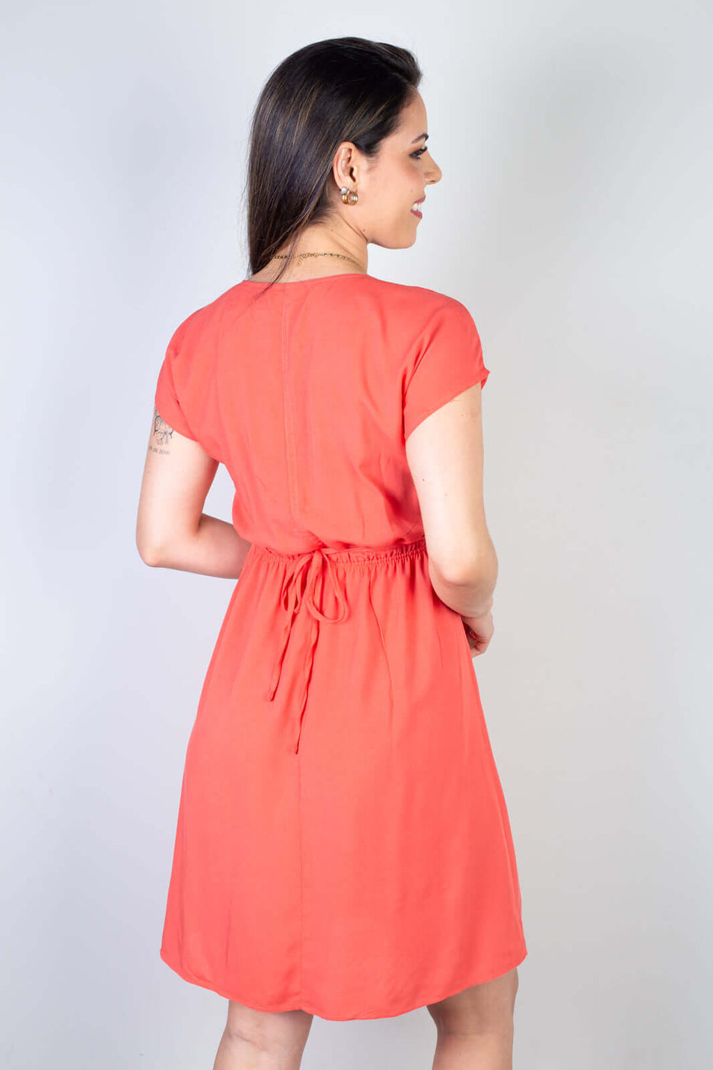 Vestido curto feminino com elástico 51156 - Enluaze