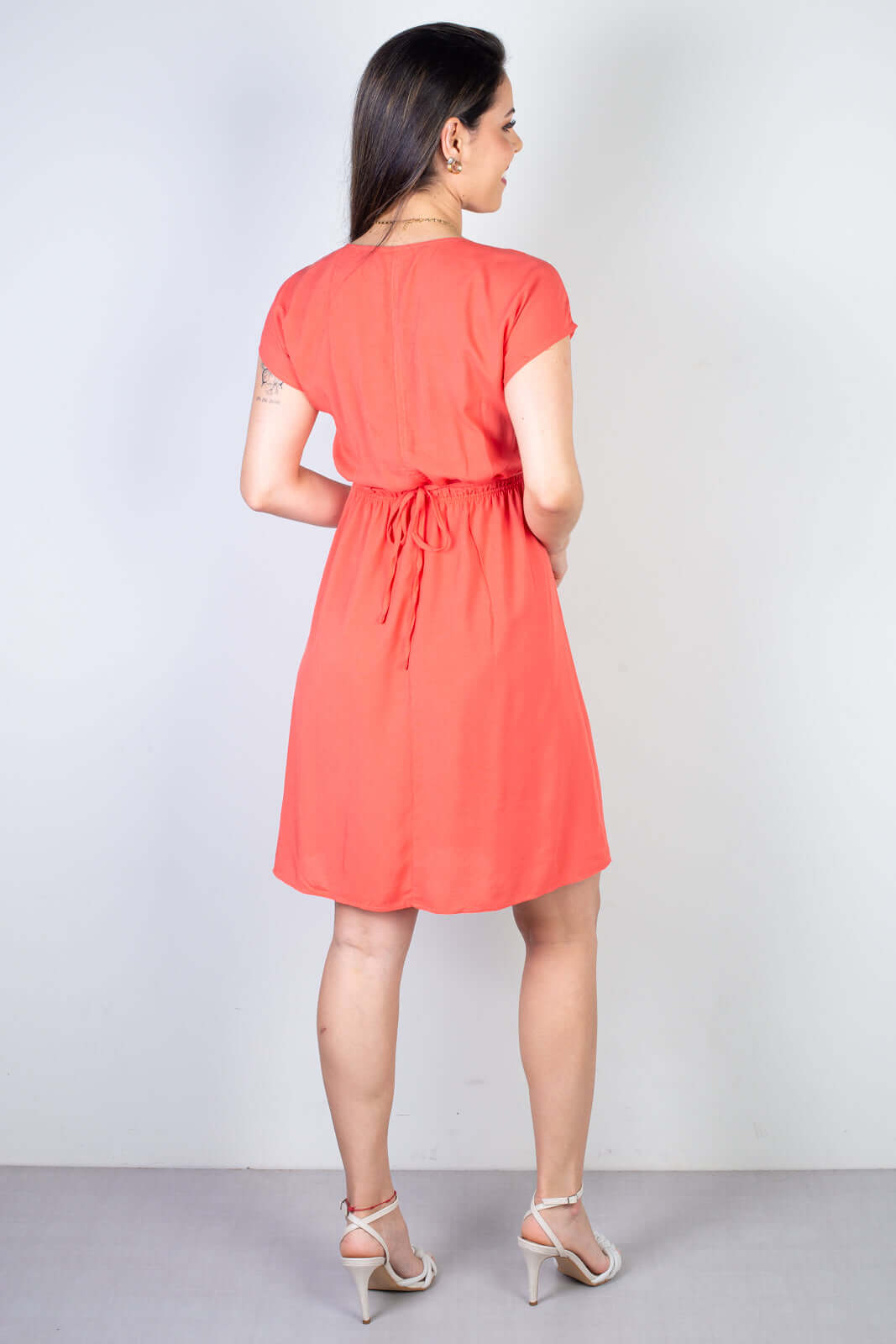 Vestido curto feminino com elástico 51156 - Enluaze