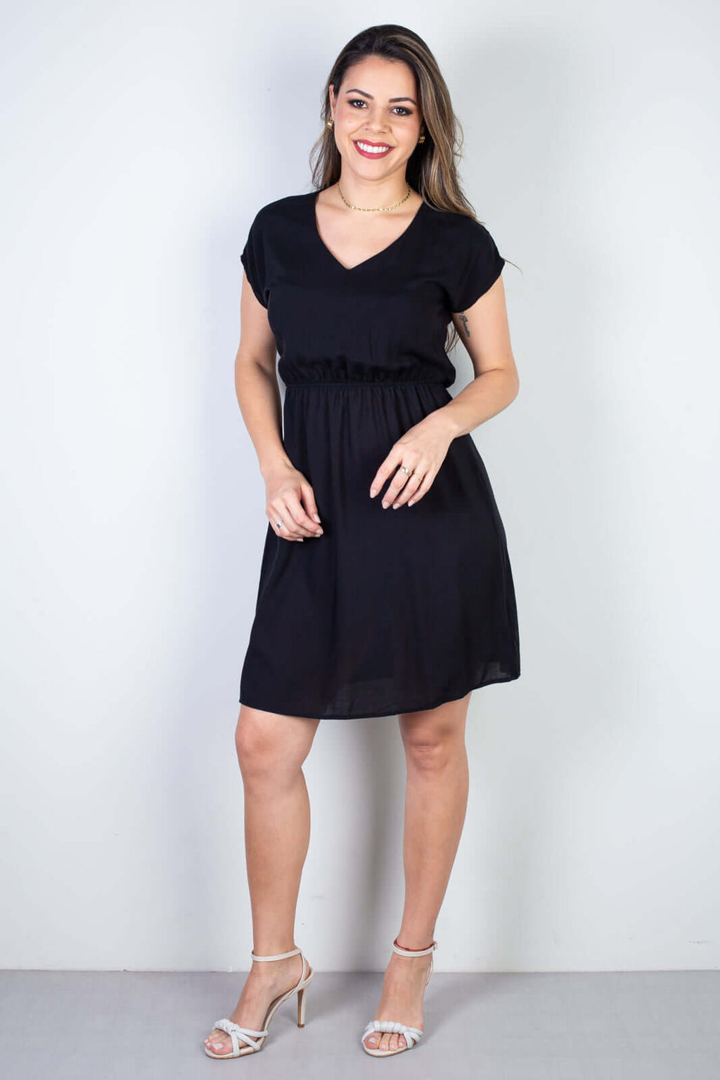 Vestido curto feminino com elástico 51156 - Enluaze