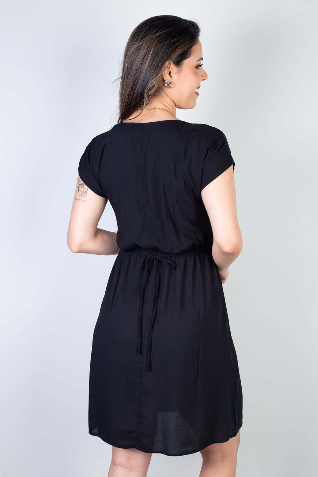 Vestido curto feminino com elástico 51156 - Enluaze