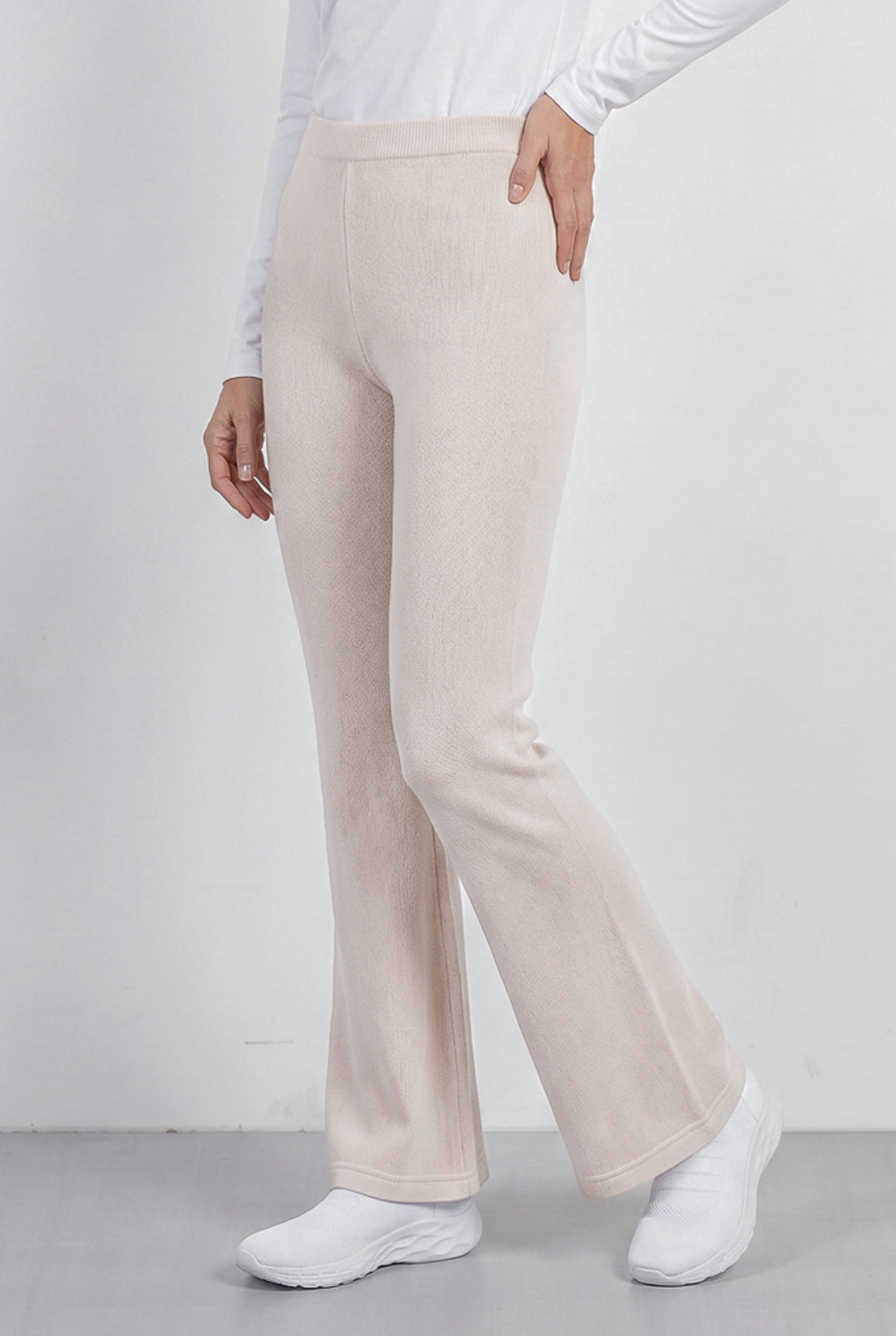 Calça flare feminina de malha 61180