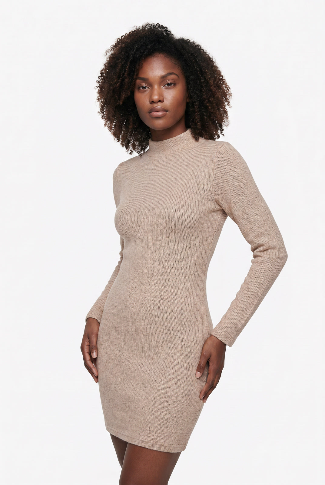 Vestido curto malha manga longa 61181