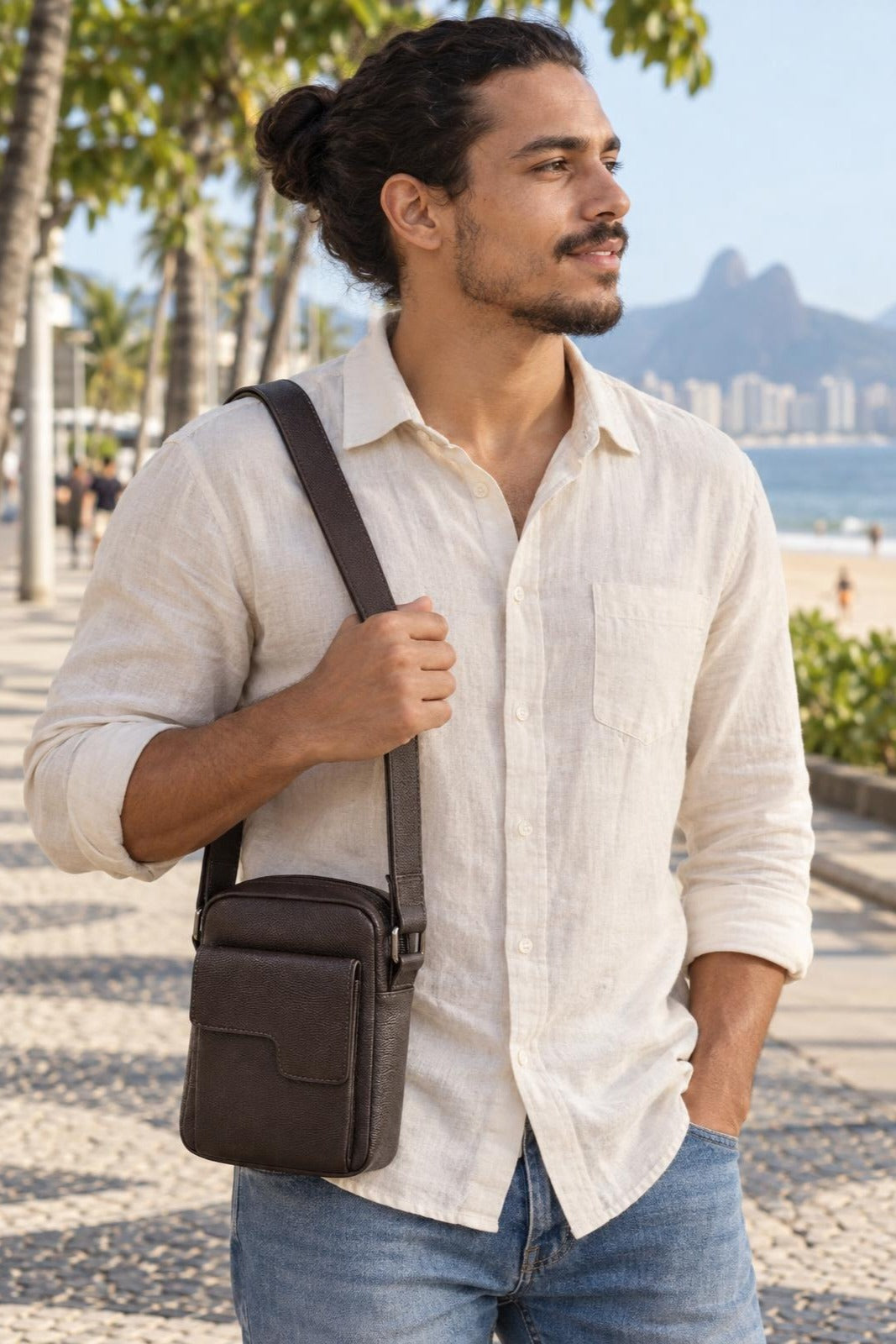Bolsa shoulder bag masculina em couro Pedro — Descrição · foto 2