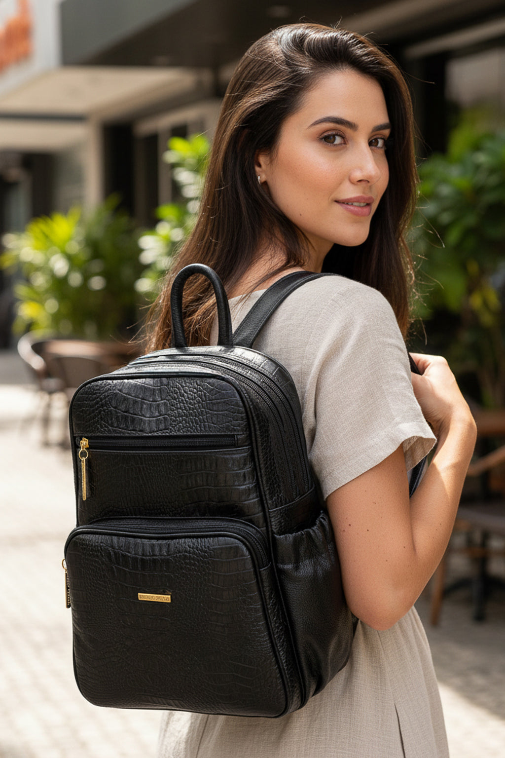 Mochila feminina de couro croco Zaya