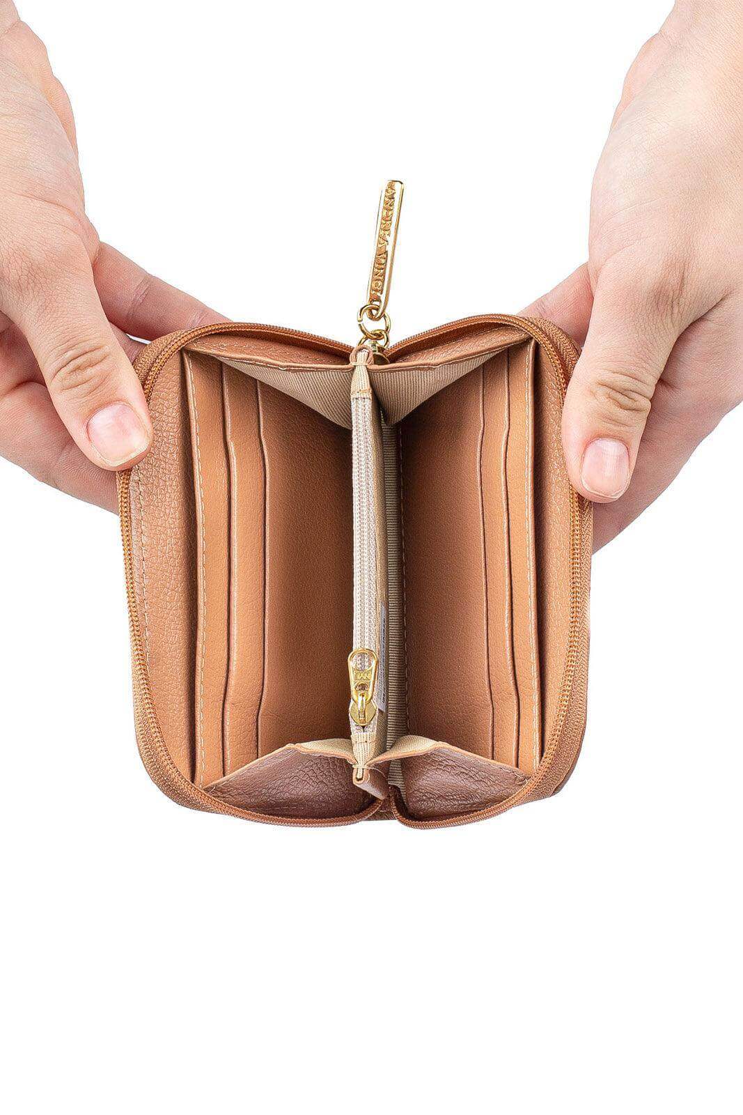 Carteira feminina de couro liso Kiara 10x13,5cm - Enluaze