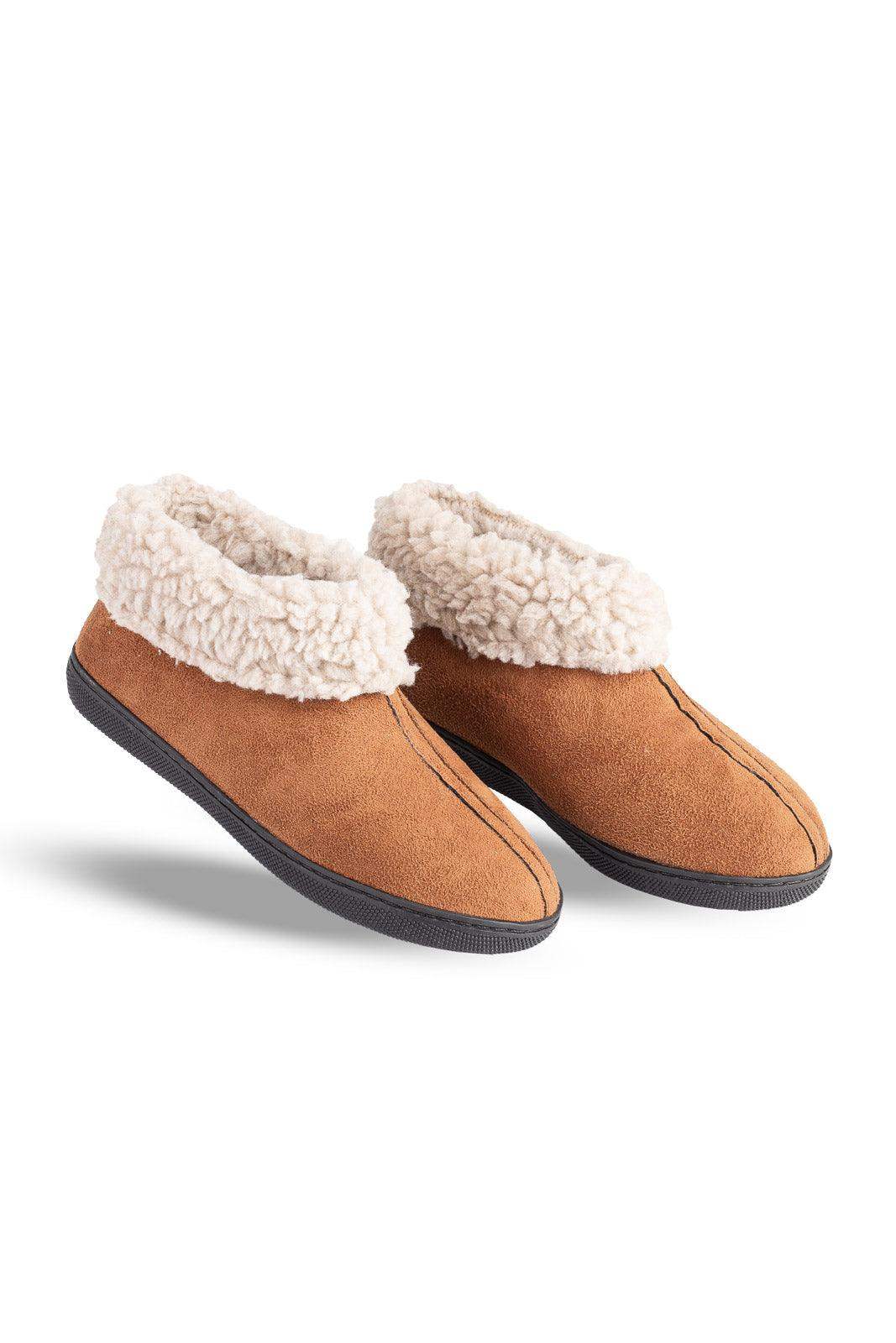 Pantufa unissex forrada em pelo e sola antiderrapante 01 - Enluaze