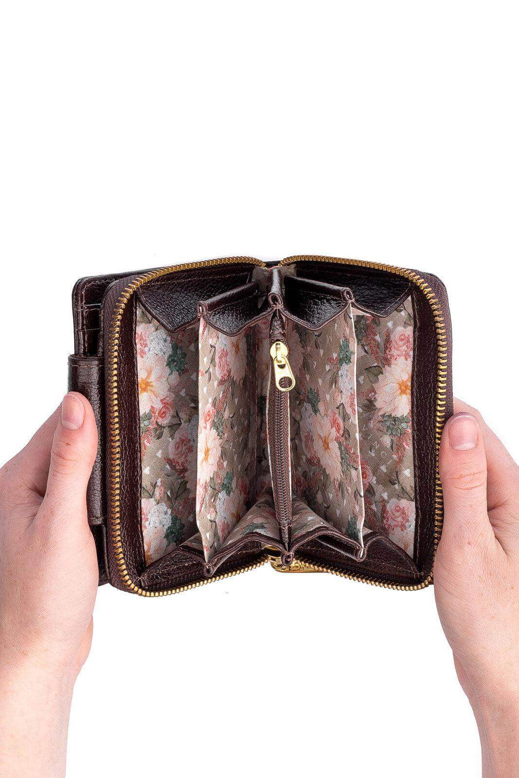 Carteira feminina de couro liso Lolla 10x13cm - Enluaze