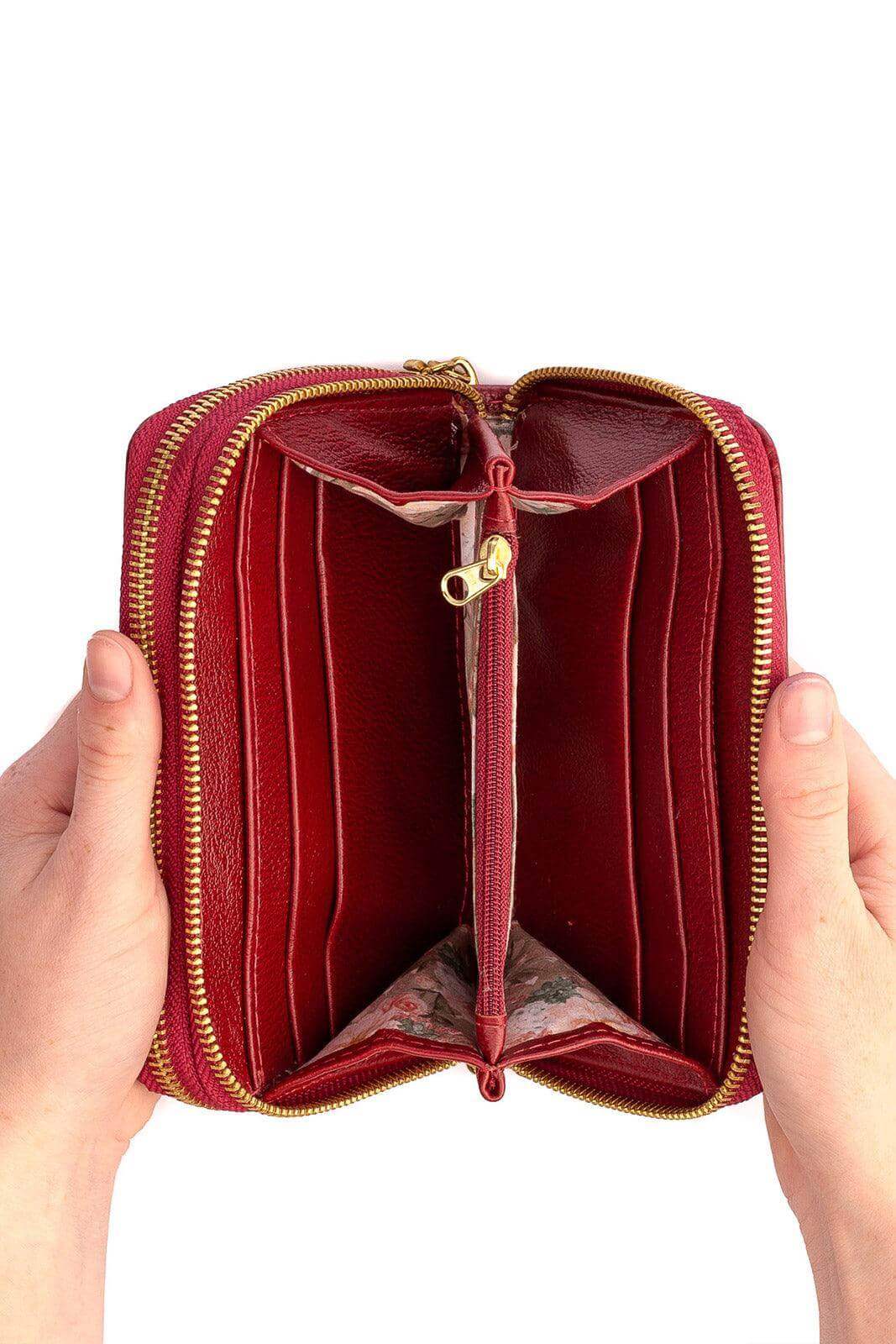 Carteira feminina de couro liso Martina 9,5x15,5cm - Enluaze