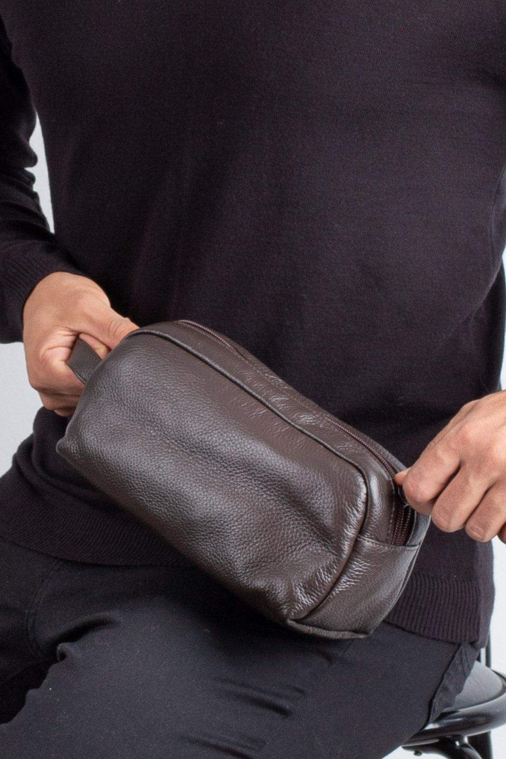 Necessaire de couro Danilo 12x25x11cm - Enluaze