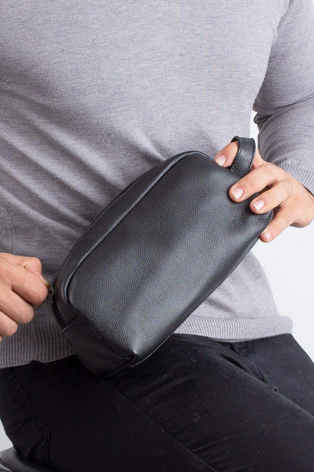 Necessaire de couro Danilo 12x25x11cm - Enluaze