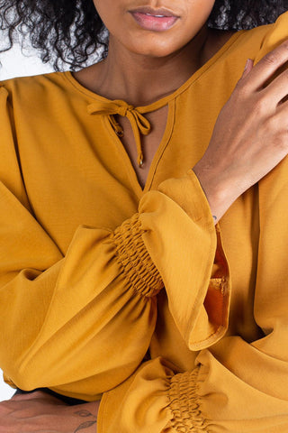 Blusa feminina com amarração no decote 010584 - Enluaze